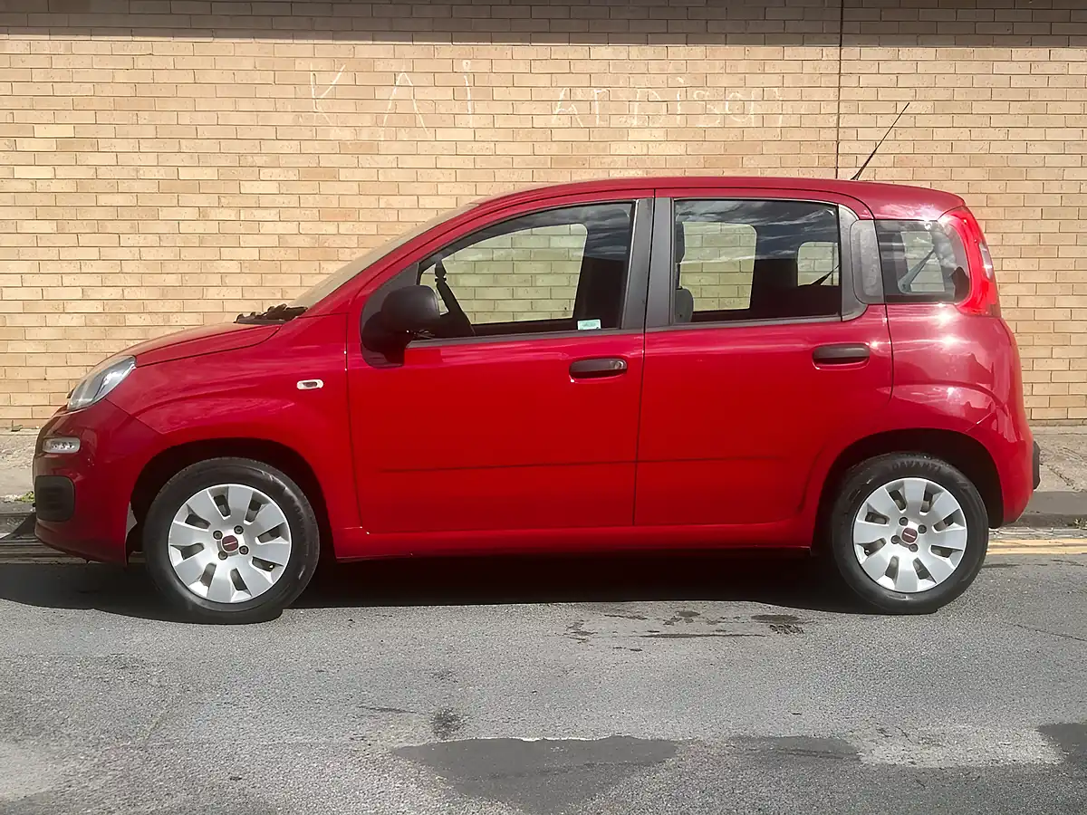 Used 2016 Fiat Panda Pop Red - Interior and Exterior details 5