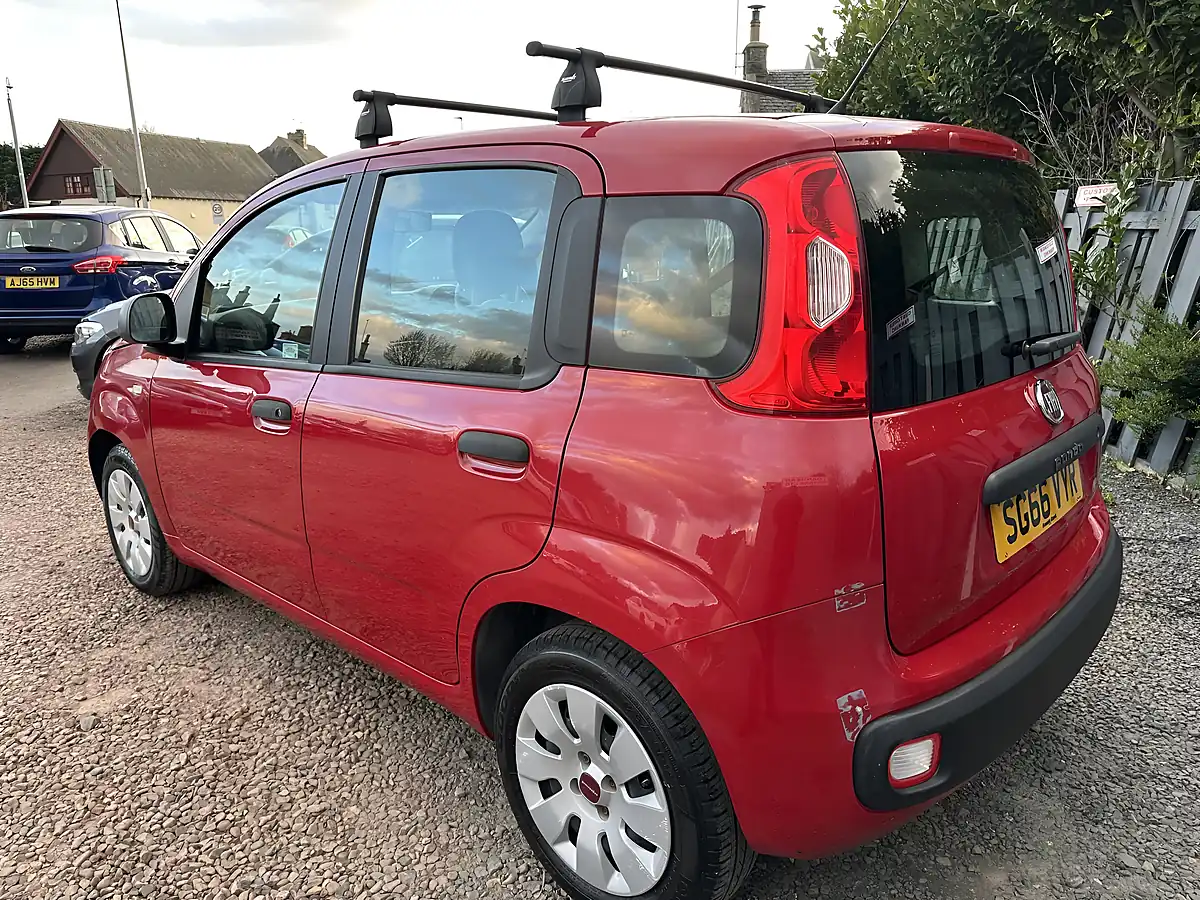 Used 2016 Fiat Panda Pop Red - Interior and Exterior details 10