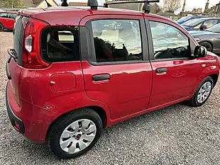 Used 2016 Fiat Panda Pop Red - Interior and Exterior details 14