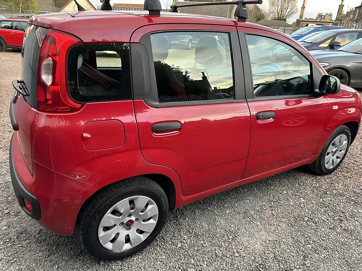 Used 2016 Fiat Panda Pop Red - Interior and Exterior details 14