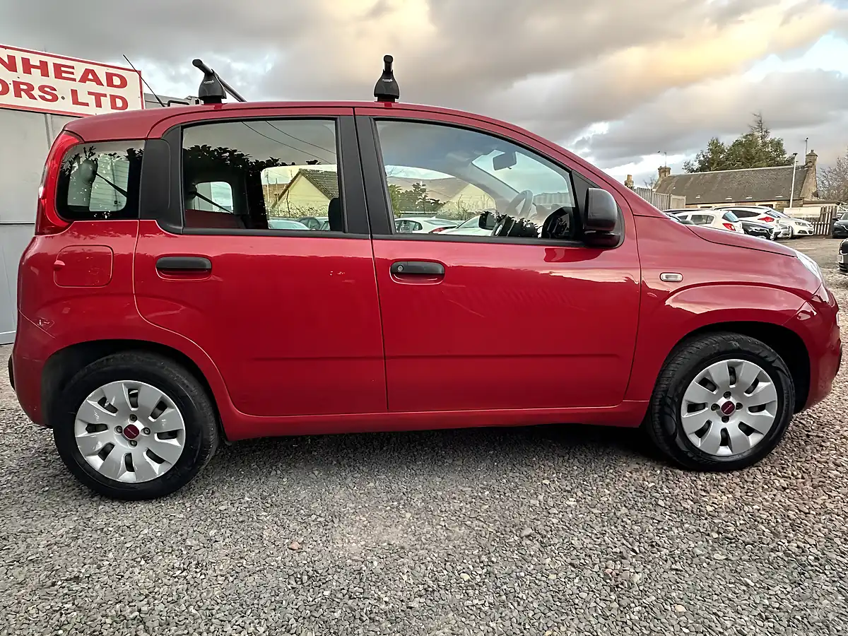 Used 2016 Fiat Panda Pop Red - Interior and Exterior details 15