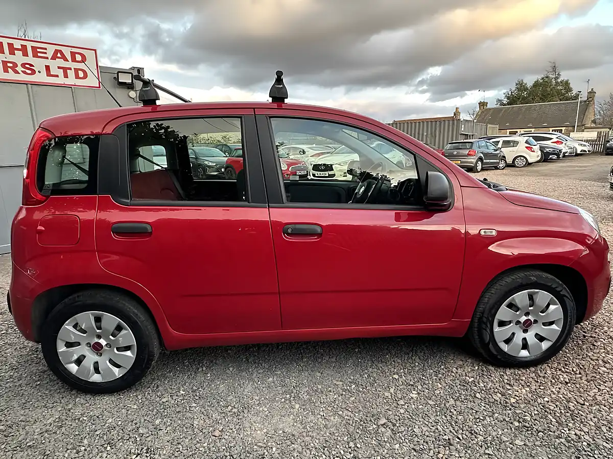 Used 2016 Fiat Panda Pop Red - Interior and Exterior details 16