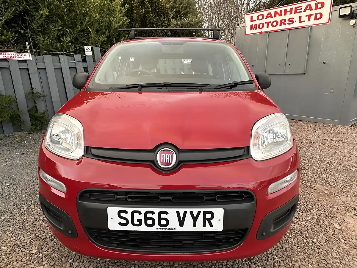 Used 2016 Fiat Panda Pop Red - Interior and Exterior details 4