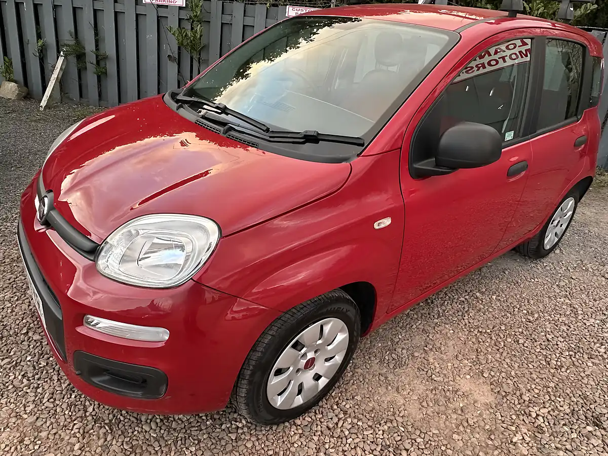 Used 2016 Fiat Panda Pop Red - Interior and Exterior details 6