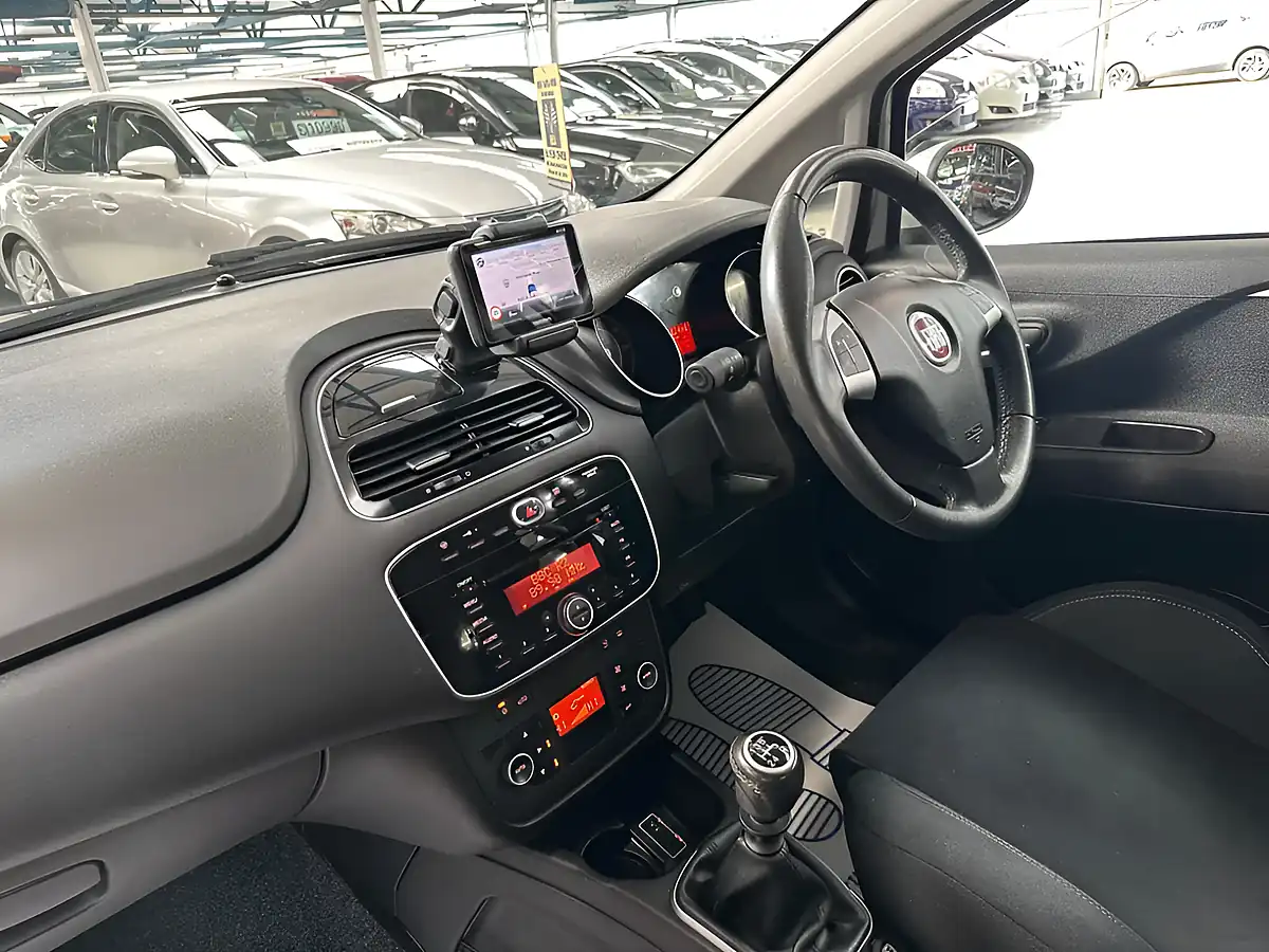 Used 2016 Fiat Punto Easy + Lyrica Grey - Interior and Exterior details 17