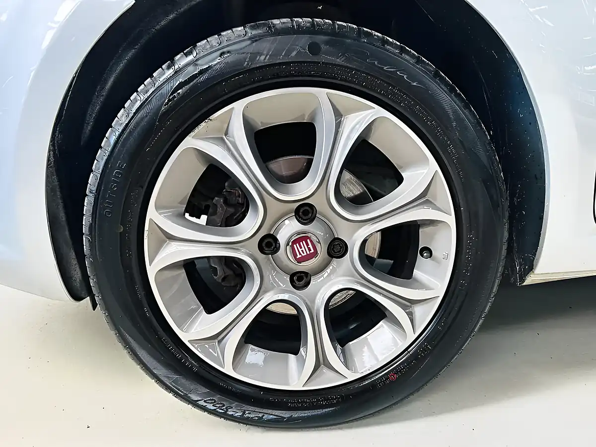 Used 2016 Fiat Punto Easy + Lyrica Grey - Interior and Exterior details 20