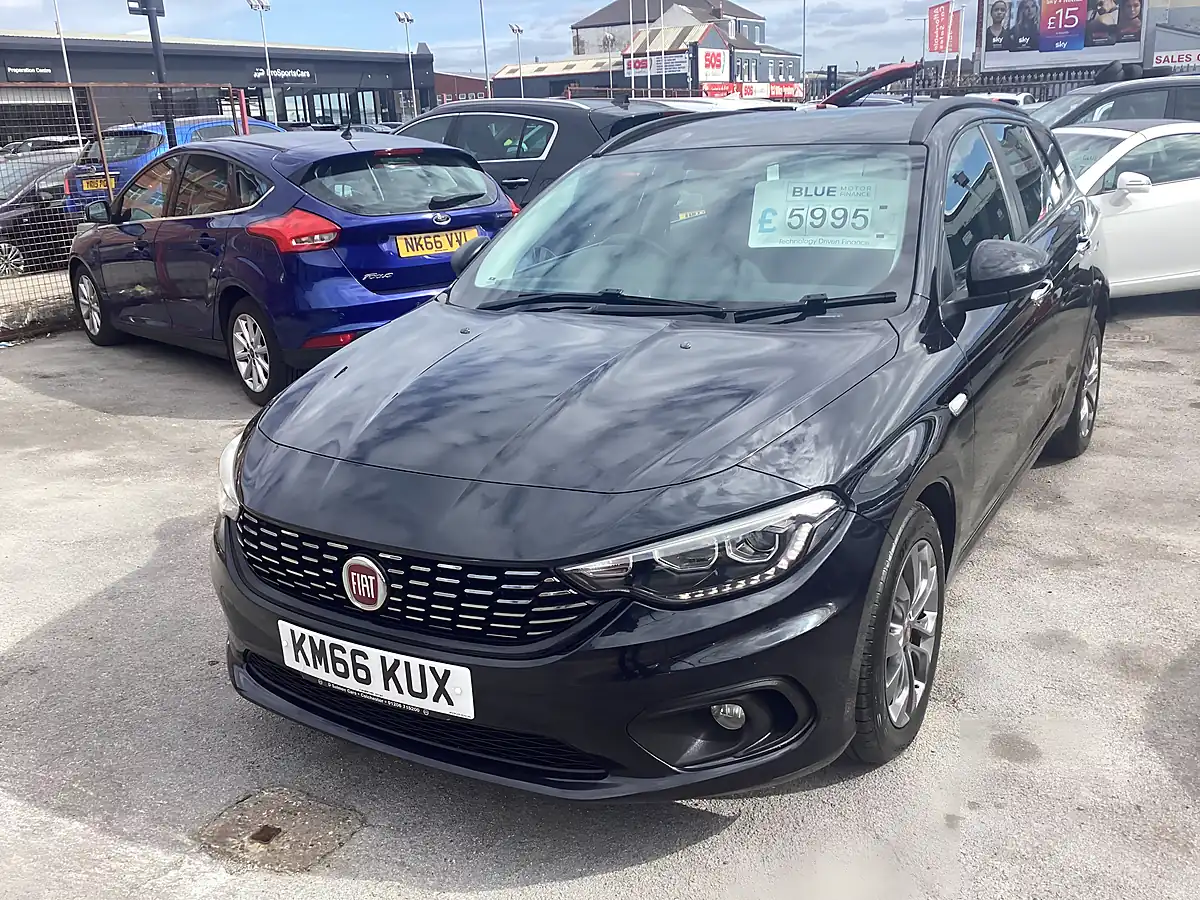 Used 2016 Fiat Tipo Easy Plus Black - Interior and Exterior details 3