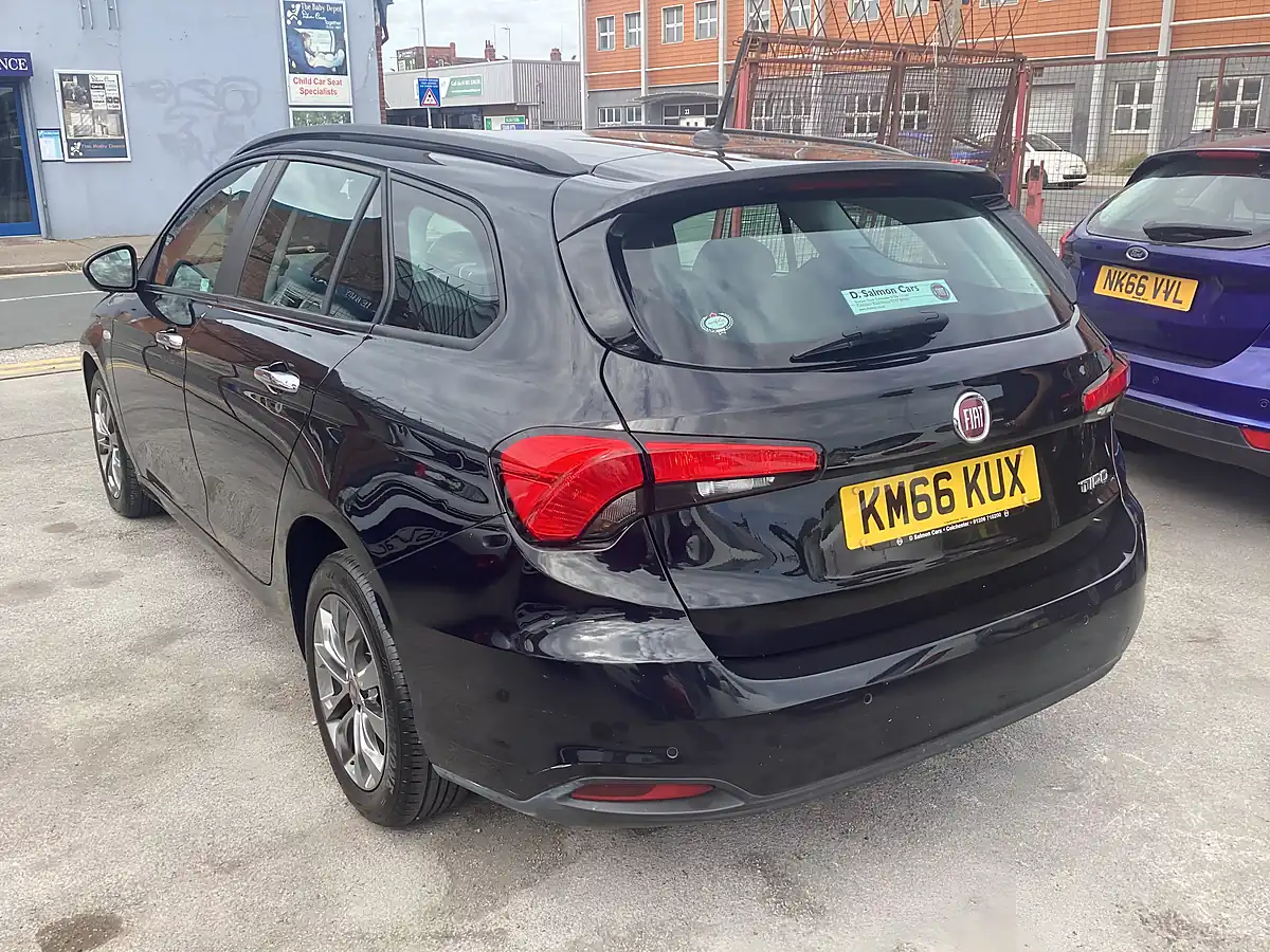 Used 2016 Fiat Tipo Easy Plus Black - Interior and Exterior details 6