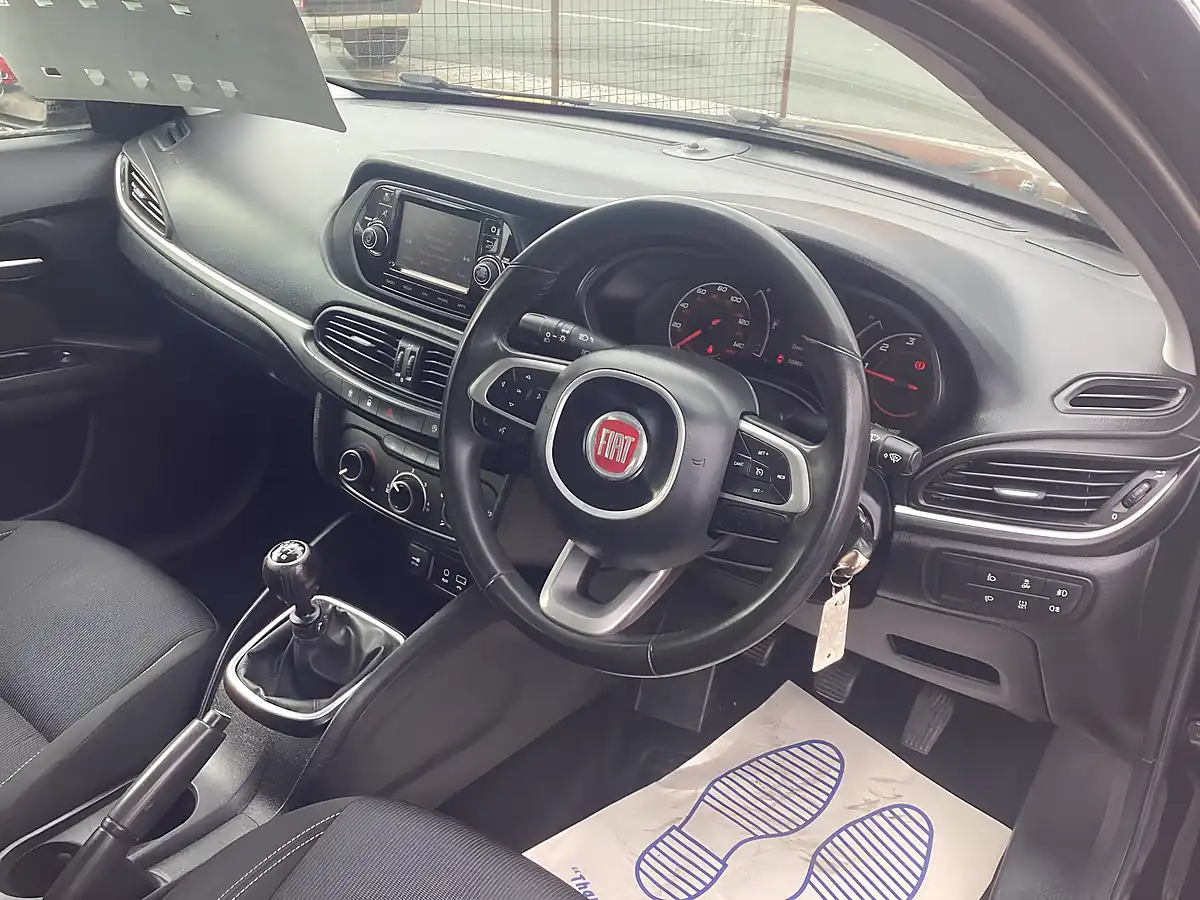 Used 2016 Fiat Tipo Easy Plus Black - Interior and Exterior details 8