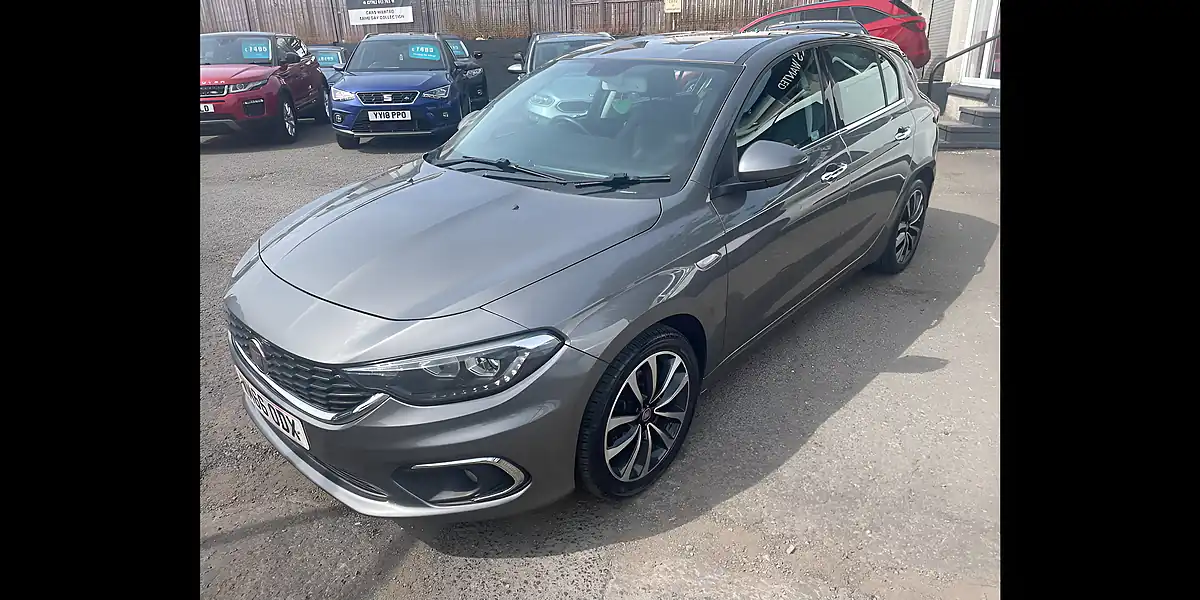 Used 2016 Fiat Tipo Lounge Grey - Interior and Exterior details 7