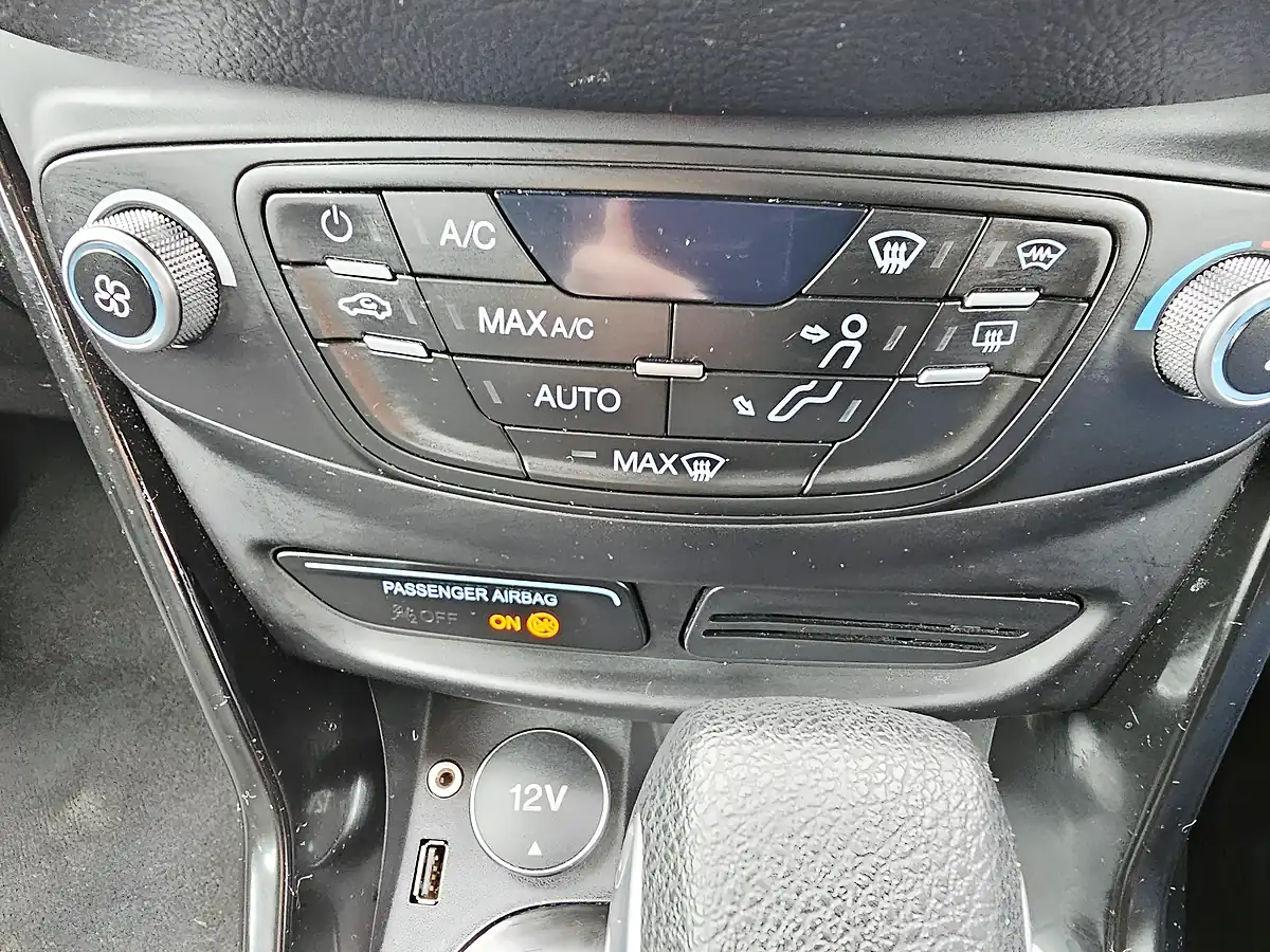 Used 2016 Ford B-Max Titanium Grey - Interior and Exterior details 12