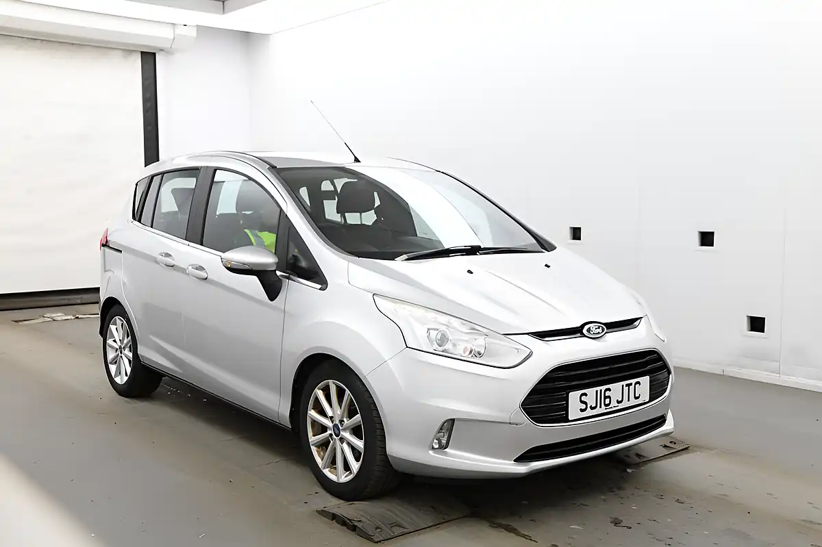Used 2016 Ford B-Max Titanium Silver - Front View