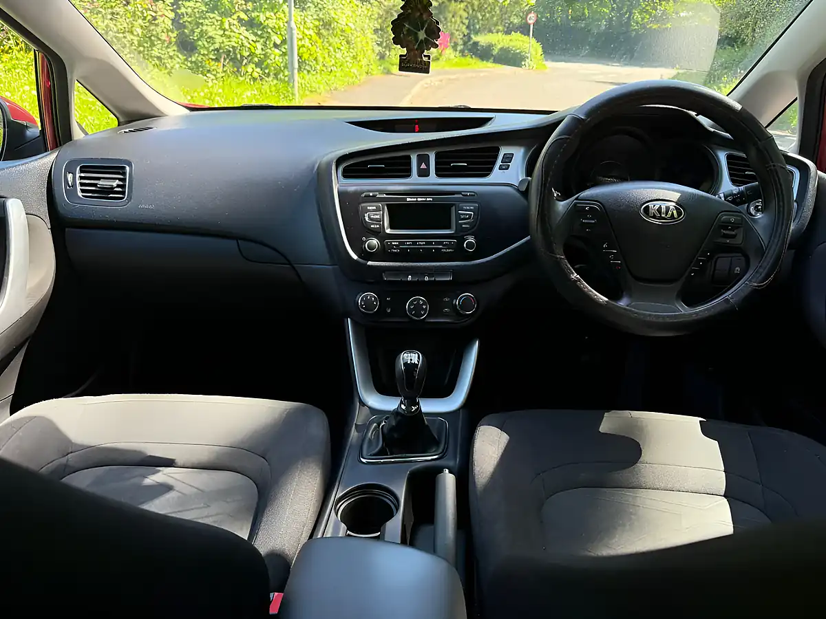 Used 2016 Ford B-Max Zetec Blue - Interior and Exterior details 12