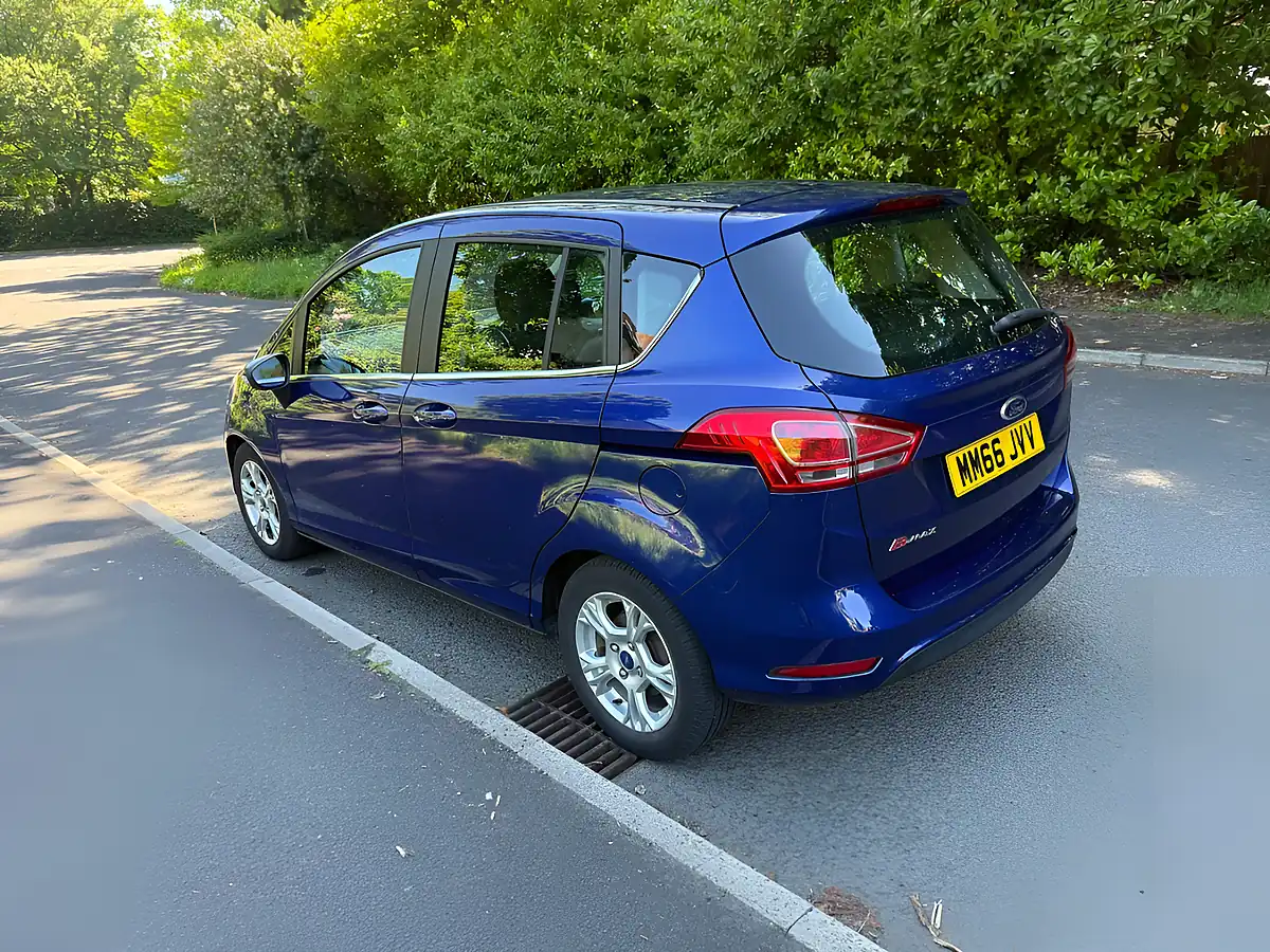 Used 2016 Ford B-Max Zetec Blue - Interior and Exterior details 5