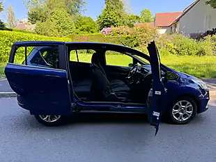 Used 2016 Ford B-Max Zetec Blue - Interior and Exterior details 9