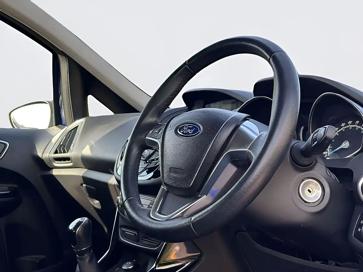 Used 2016 Ford B-Max Zetec Blue - Interior and Exterior details 12