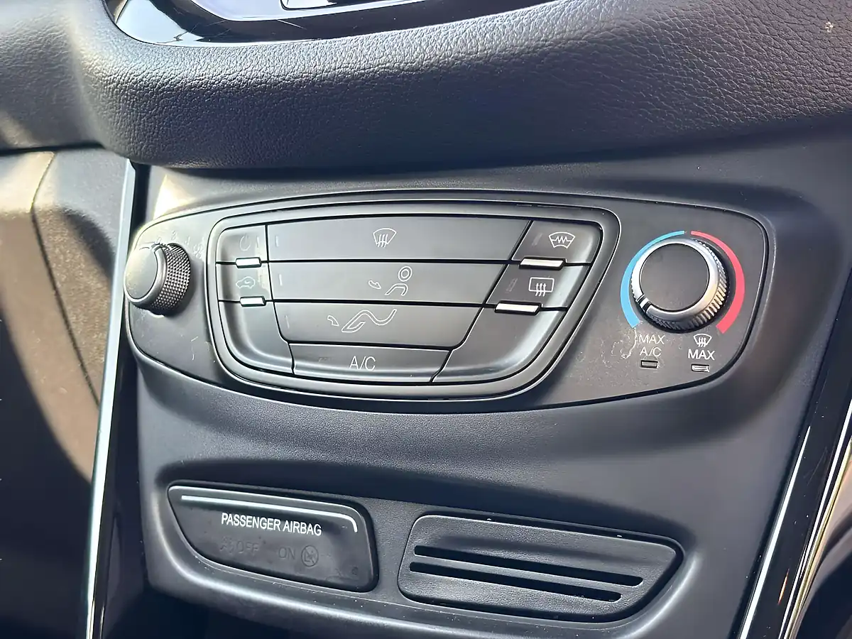 Used 2016 Ford B-Max Zetec Blue - Interior and Exterior details 17