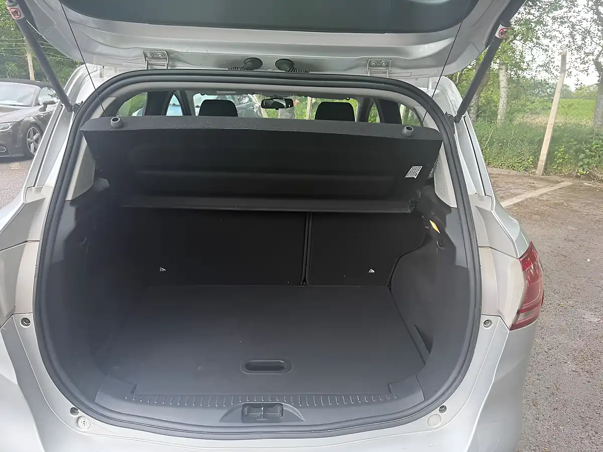 Used 2016 Ford B-Max Zetec Silver - Interior and Exterior details 11