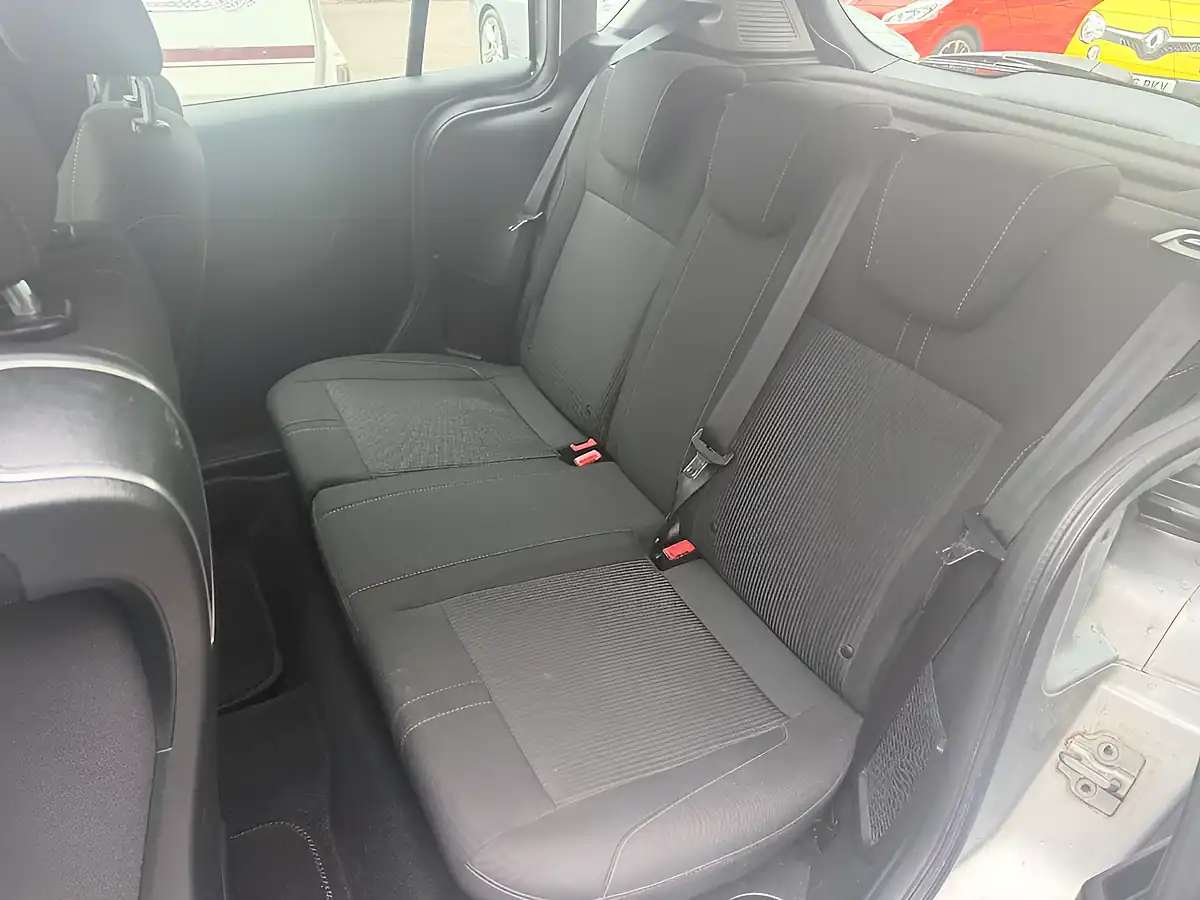 Used 2016 Ford B-Max Zetec Silver - Interior and Exterior details 18