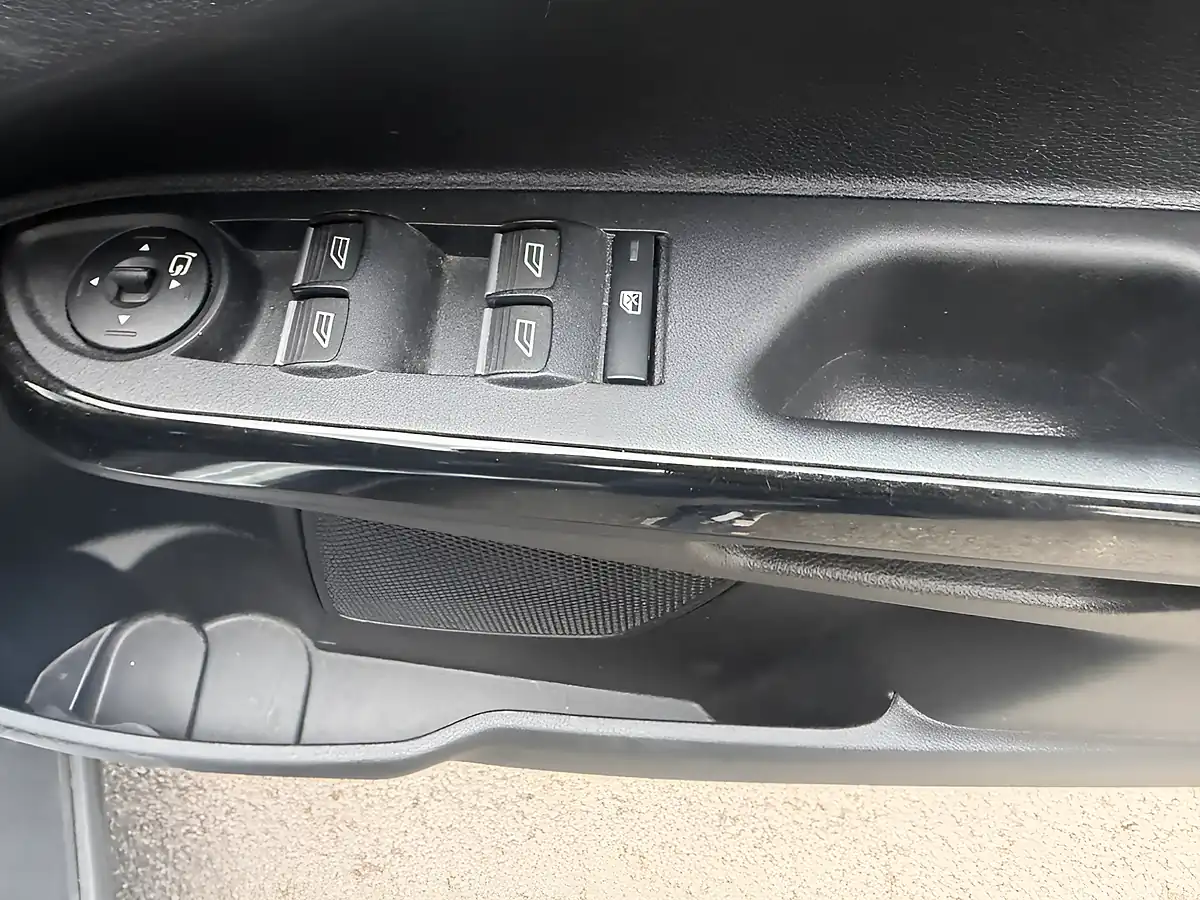 Used 2016 Ford B-Max Zetec Silver - Interior and Exterior details 19