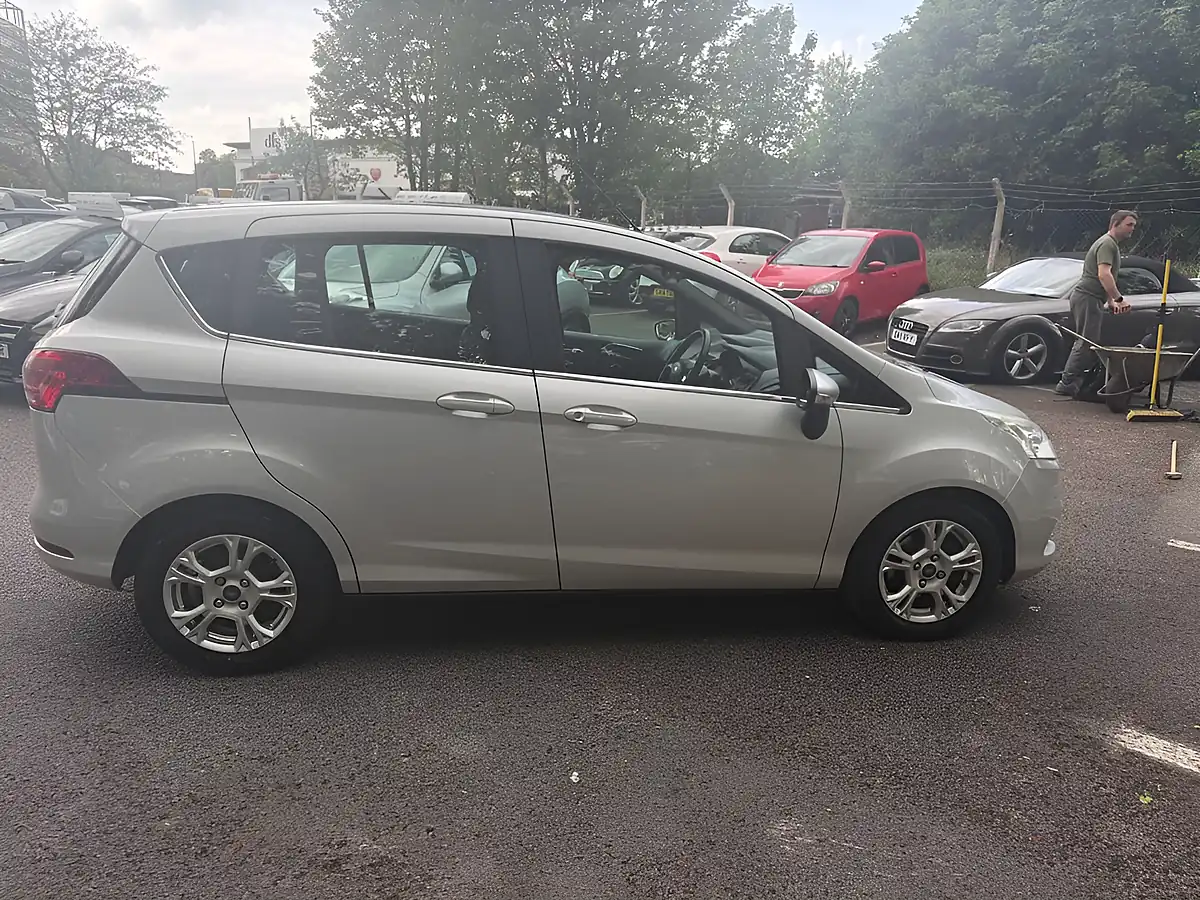 Used 2016 Ford B-Max Zetec Silver - Interior and Exterior details 8