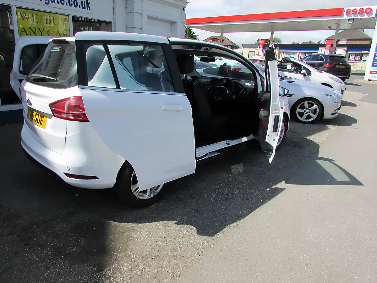 Used 2016 Ford B-Max Zetec White - Interior and Exterior details 16