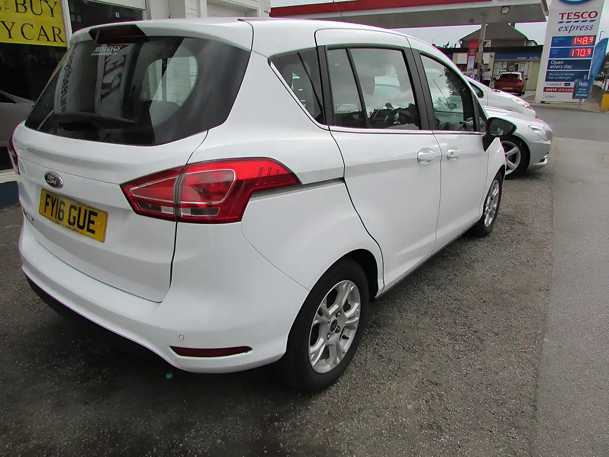 Used 2016 Ford B-Max Zetec White - Interior and Exterior details 3
