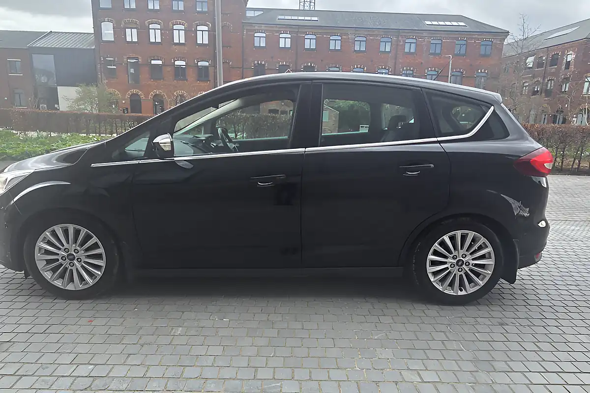 Used 2016 Ford C-Max Titanium Black - Interior and Exterior details 5