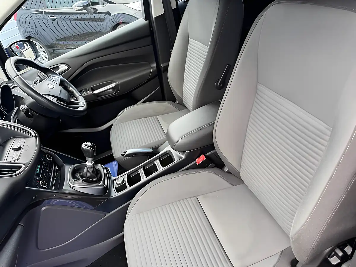 Used 2016 Ford C-Max Titanium Blue - Interior and Exterior details 14