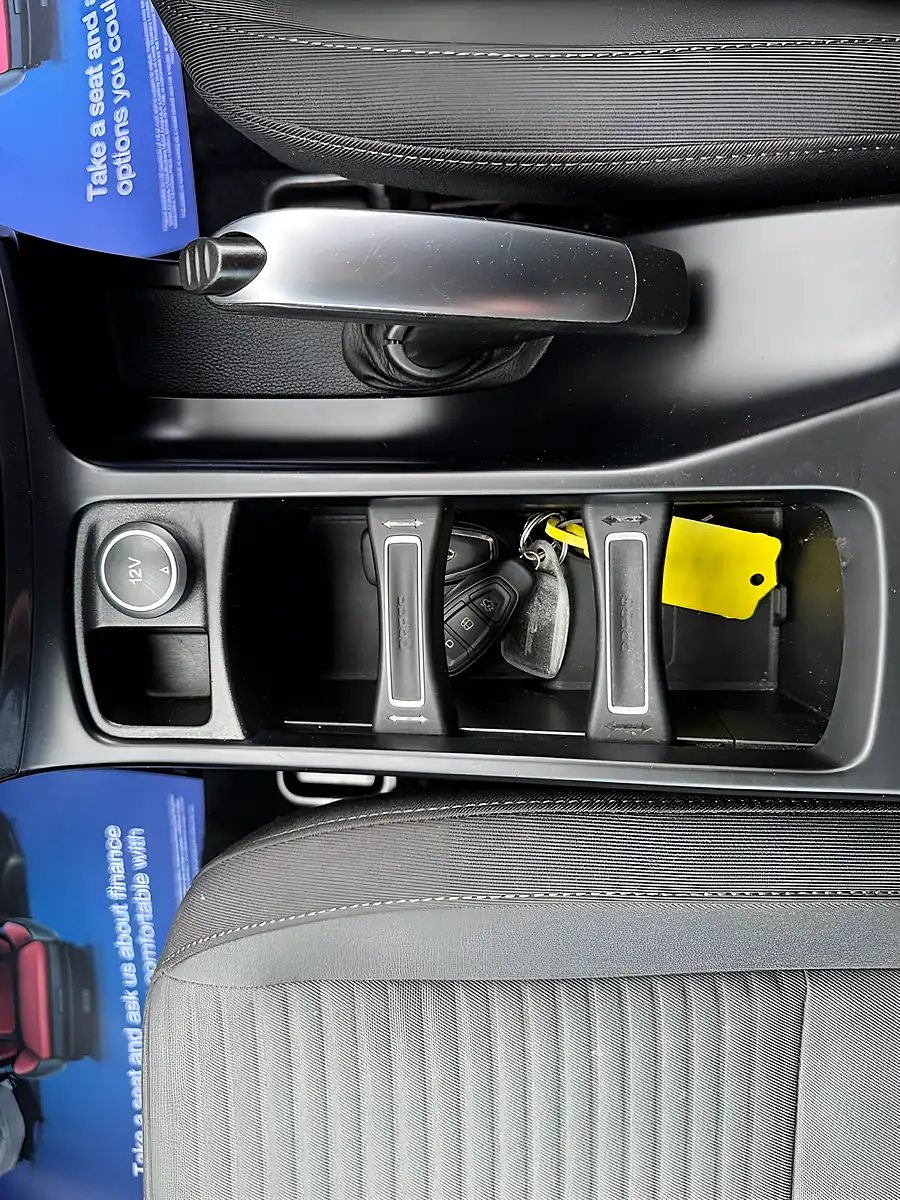 Used 2016 Ford C-Max Titanium Blue - Interior and Exterior details 18