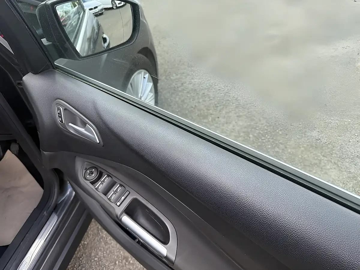 Used 2016 Ford C-Max Titanium Grey - Interior and Exterior details 17