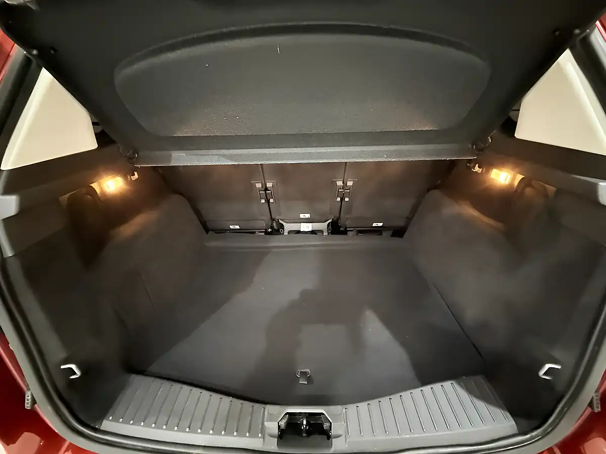 Used 2016 Ford C-Max Titanium Red - Interior and Exterior details 13