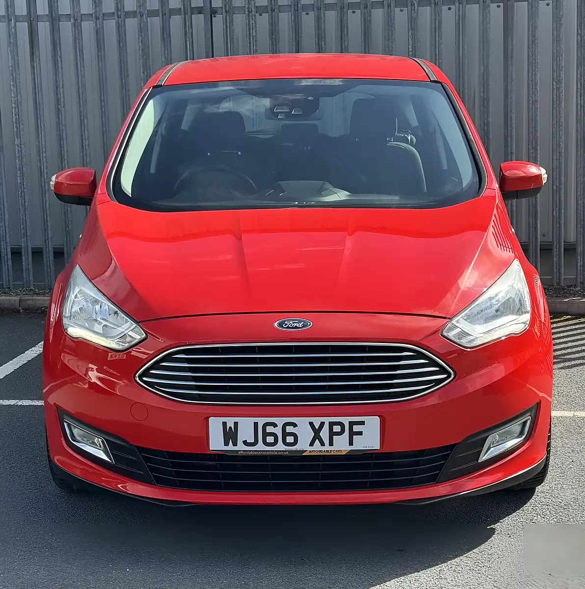 Used 2016 Ford C-Max Titanium Red - Interior and Exterior details 3