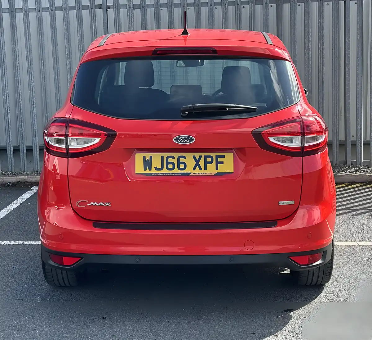 Used 2016 Ford C-Max Titanium Red - Interior and Exterior details 6