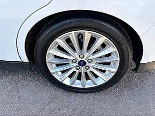 Used 2016 Ford C-Max Titanium White - Interior and Exterior details 14