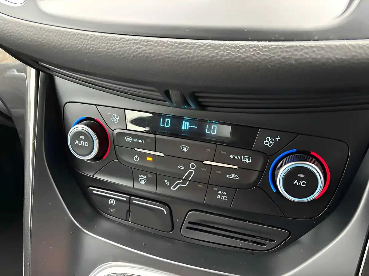 Used 2016 Ford C-Max Titanium White - Interior and Exterior details 14
