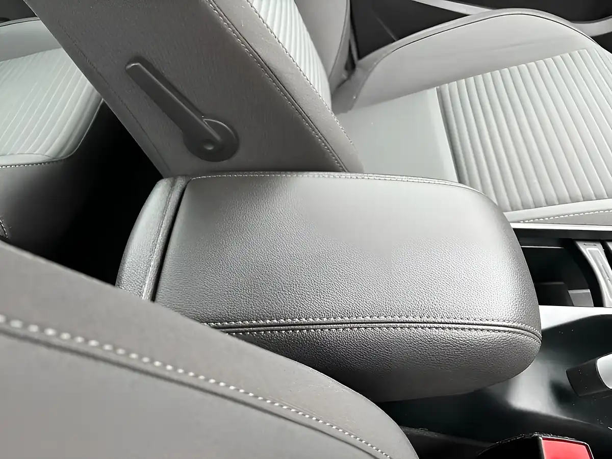 Used 2016 Ford C-Max Titanium White - Interior and Exterior details 16