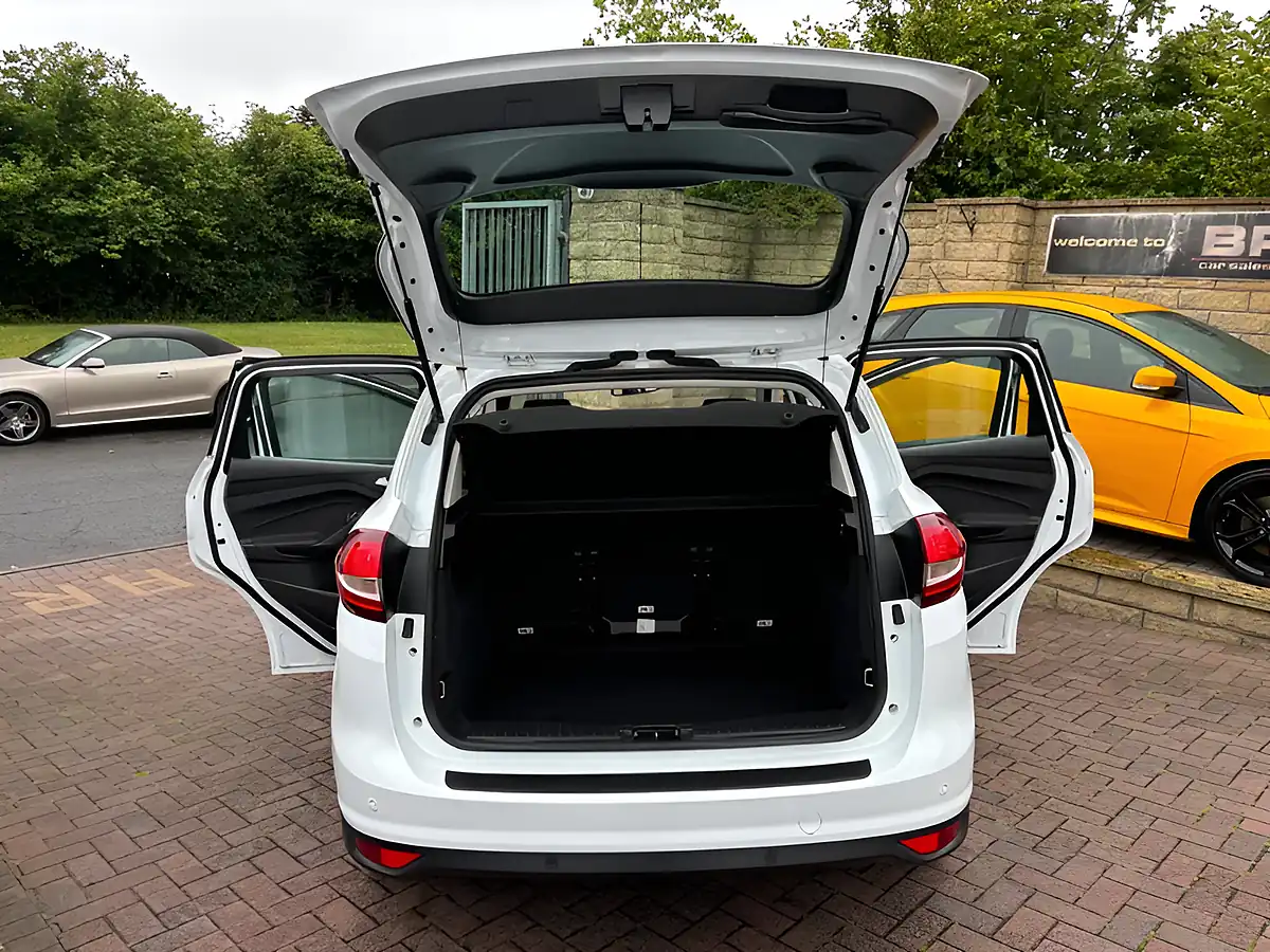 Used 2016 Ford C-Max Titanium White - Interior and Exterior details 19