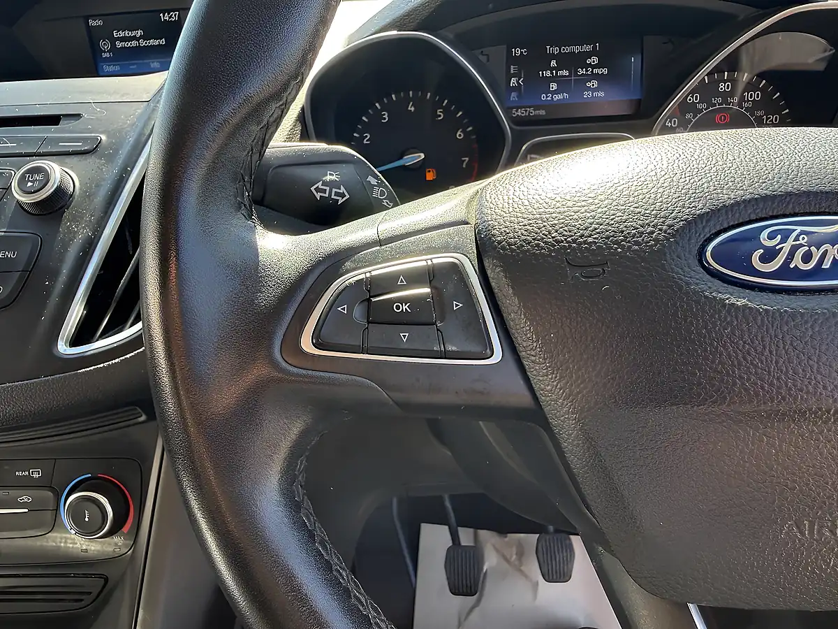 Used 2016 Ford C-Max Zetec Red - Interior and Exterior details 19