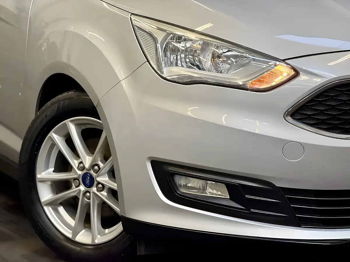 Used 2016 Ford C-Max Zetec Silver - Interior and Exterior details 10