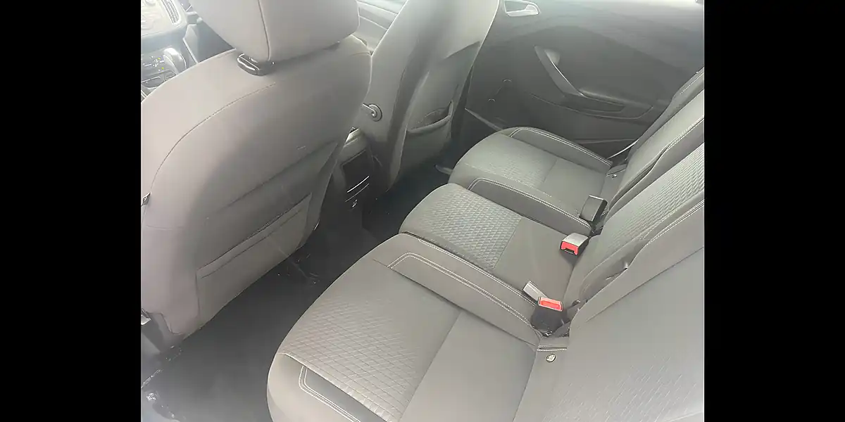 Used 2016 Ford C-Max Zetec White - Interior and Exterior details 10