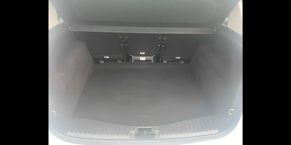 Used 2016 Ford C-Max Zetec White - Interior and Exterior details 11