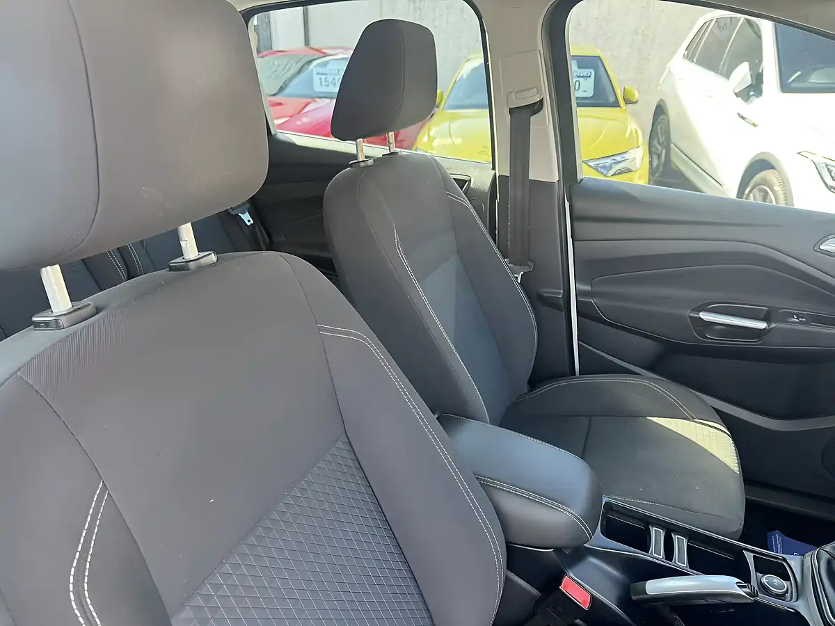 Used 2016 Ford C-Max Zetec White - Interior and Exterior details 8