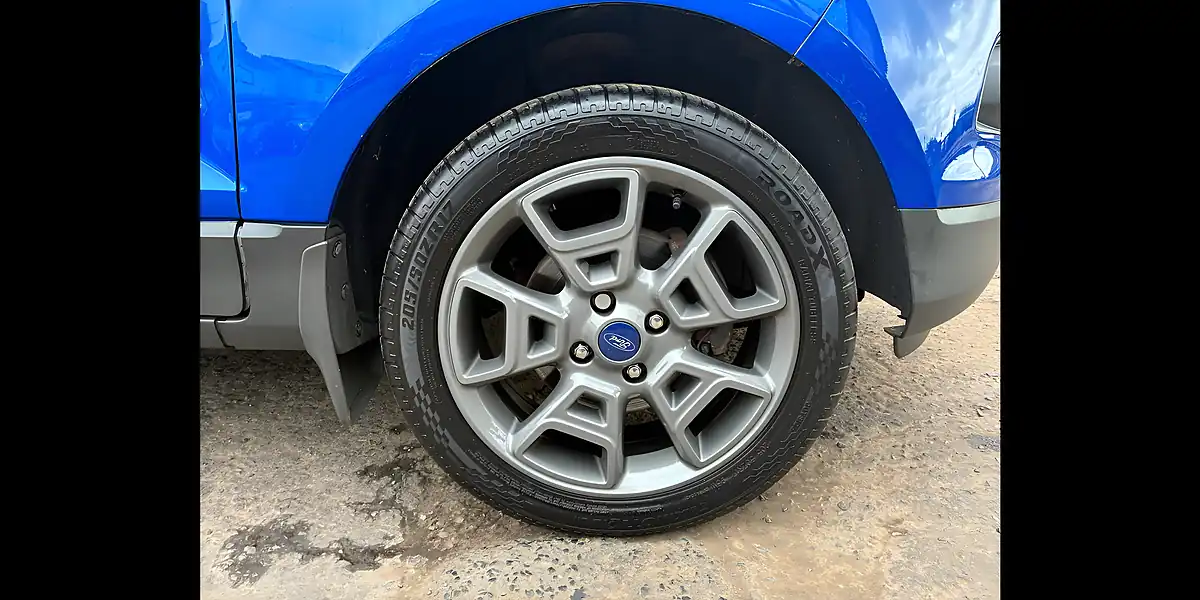 Used 2016 Ford Ecosport Titanium Blue - Interior and Exterior details 7