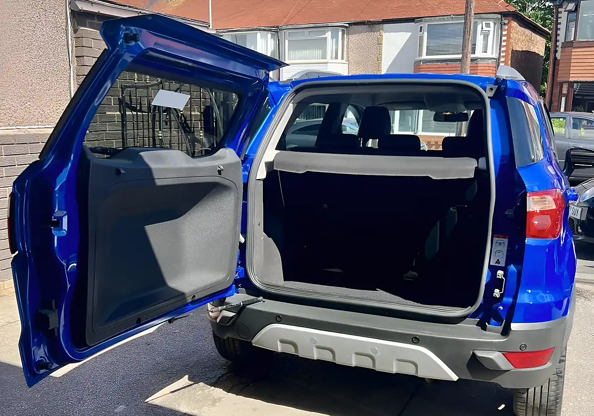 Used 2016 Ford Ecosport Titanium Ocean Blue - Interior and Exterior details 8