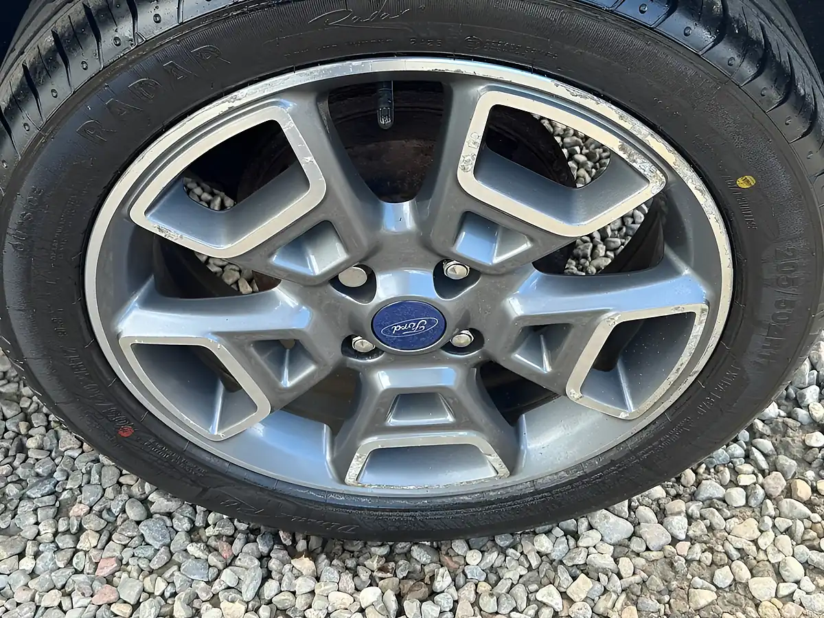 Used 2016 Ford Ecosport Titanium Silver - Interior and Exterior details 14