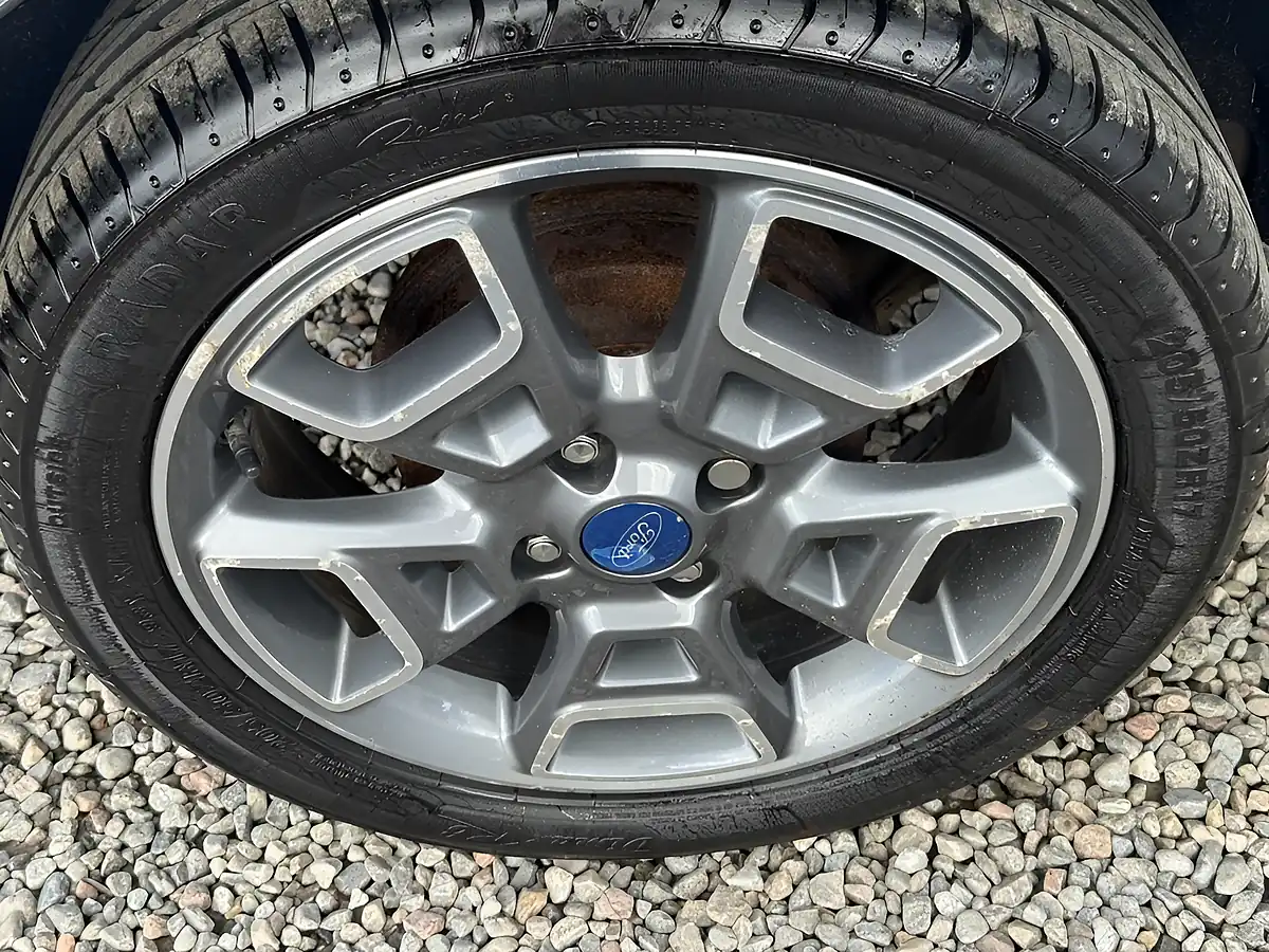 Used 2016 Ford Ecosport Titanium Silver - Interior and Exterior details 15