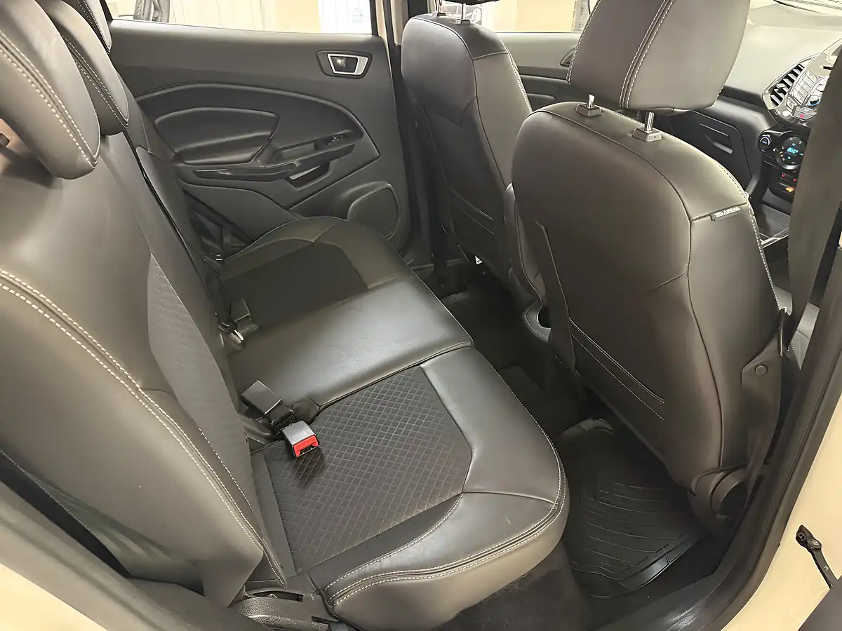 Used 2016 Ford Ecosport Titanium White - Interior and Exterior details 13