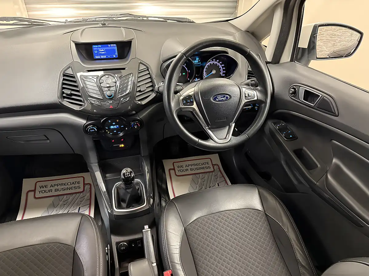 Used 2016 Ford Ecosport Titanium White - Interior and Exterior details 4