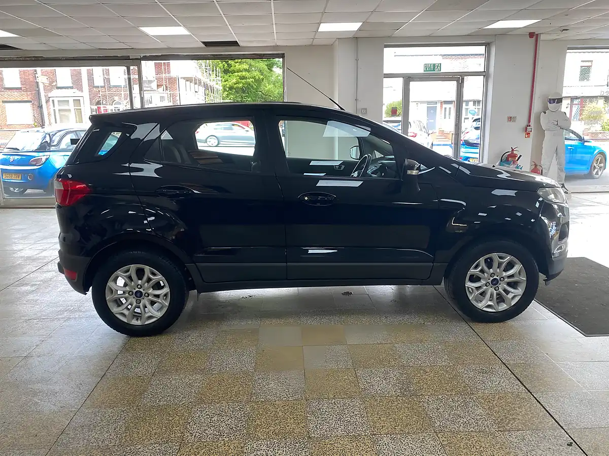 Used 2016 Ford Ecosport Zetec Black - Interior and Exterior details 8